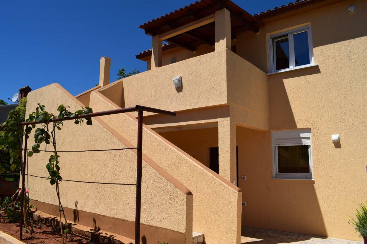 Studio Apartman San 3 Ližnjan Exteriör bild